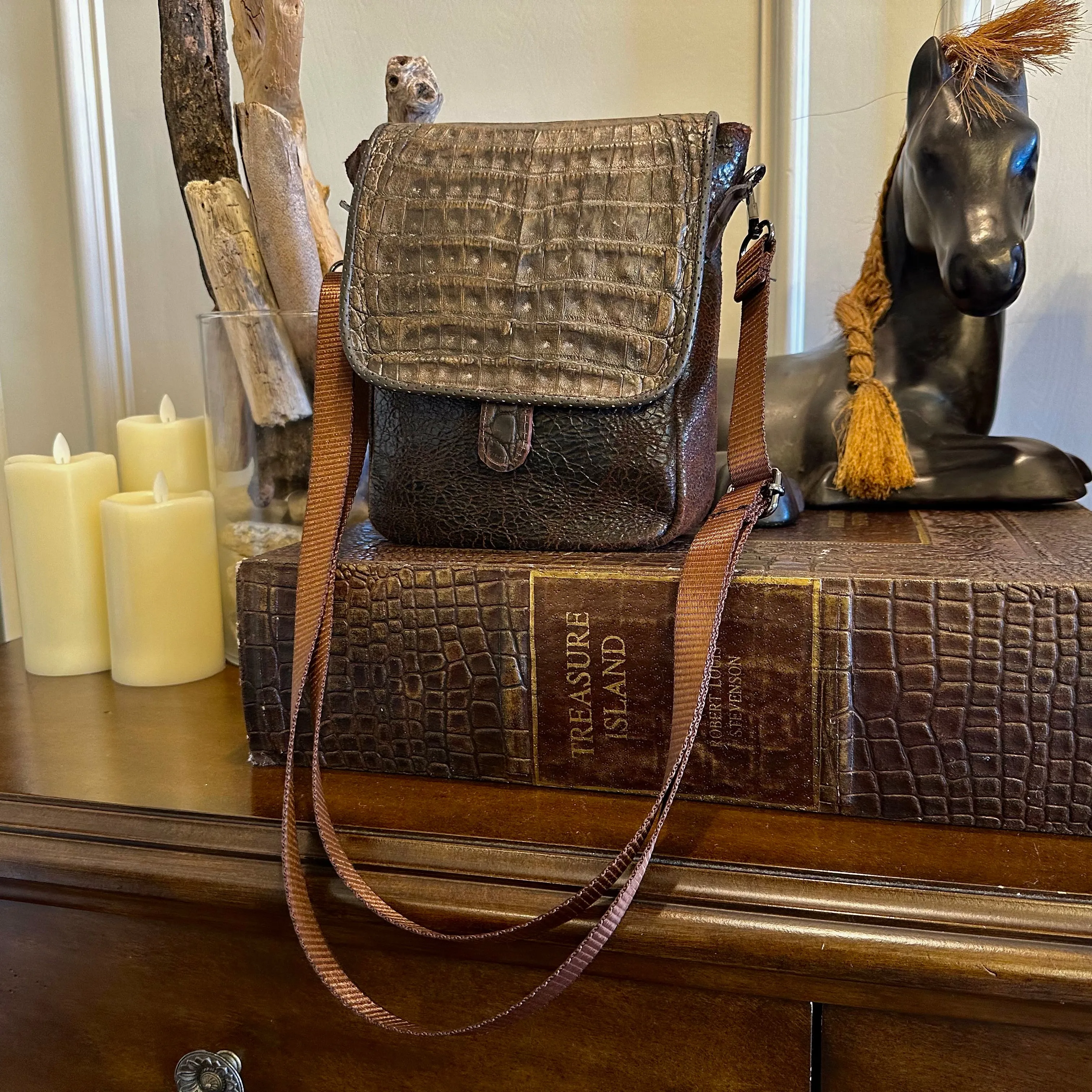 Nano Alligator Hornback Leather Concealed Carry Bag